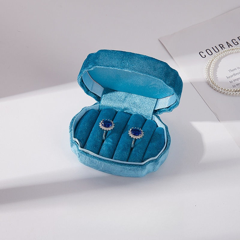 Velvet Shell Shaped Large Capacity Jewelry Box for Earrings