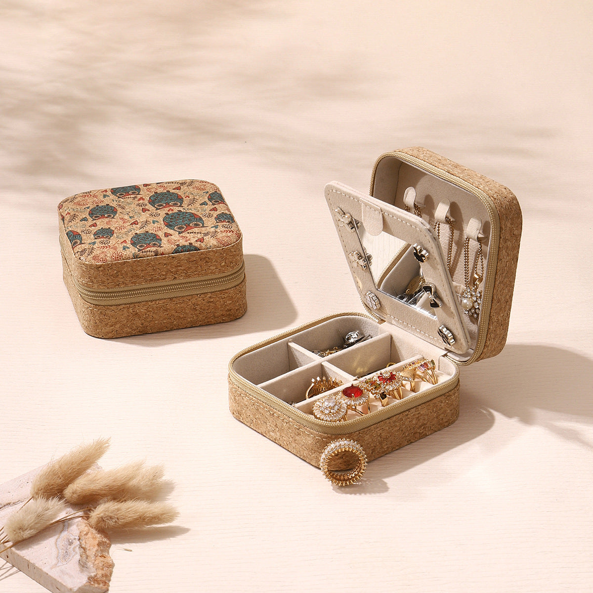 Vintage Travel Jewelry Box with Mirror Portable