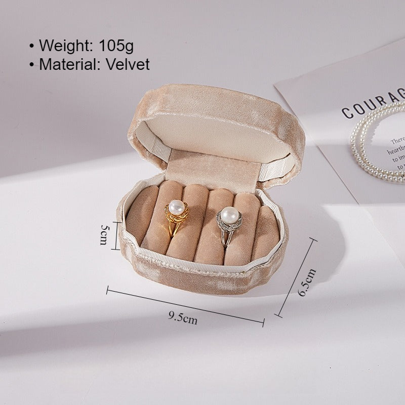 Velvet Shell Shaped Large Capacity Jewelry Box for Earrings